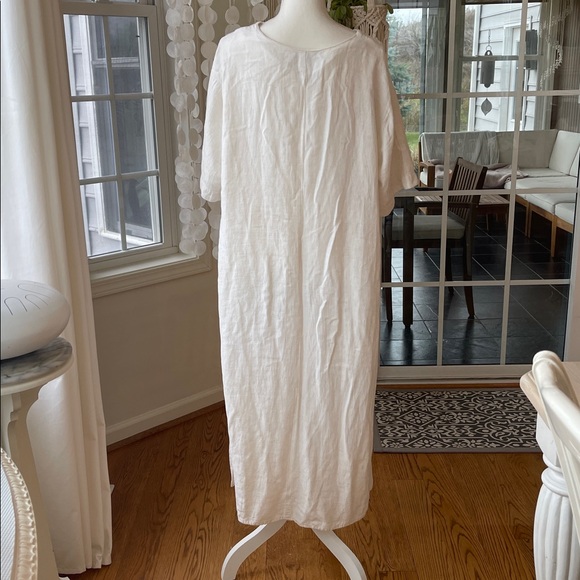 Ashro Cream cotton rayon Relaxed Fit minimalist Dress - Picture 9 of 10